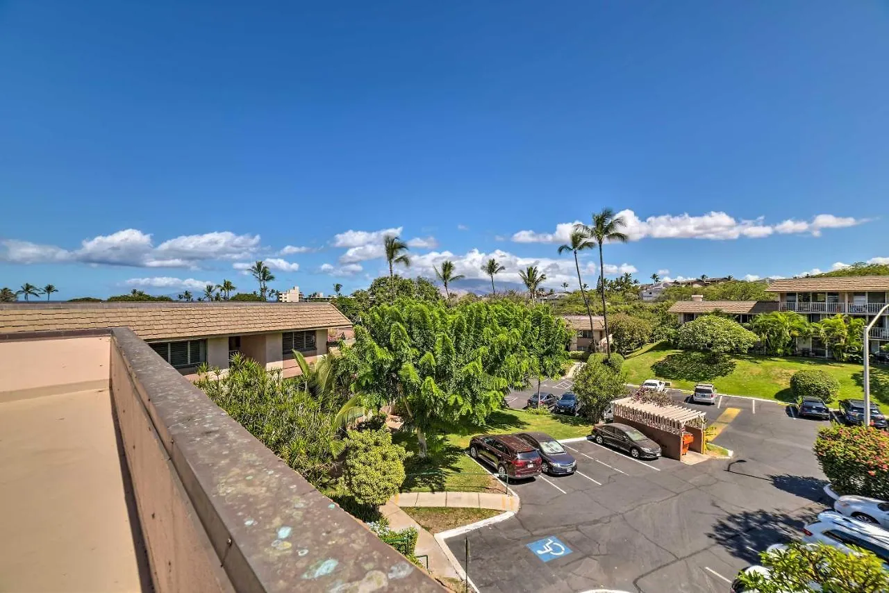 Beautiful Kihei Condo - Walk To The Beach! Apartment